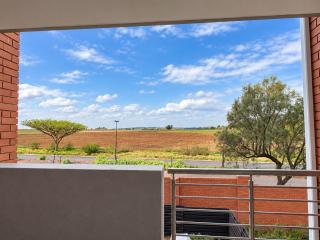 Luxury 1bed Serengeti OliveWood ORT Airport - 8