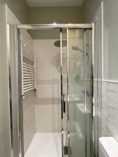 Apartamento moderno de 2 dormitorios y 2 baños - 2