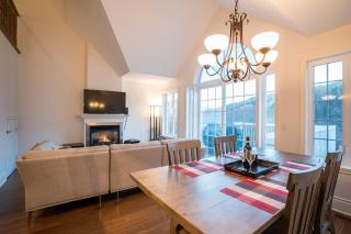 Cozy 3-Bed Condo Fireplace Pool & Village - 8
