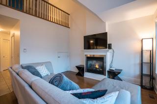 Cozy 3-Bed Condo Fireplace Pool & Village - 7