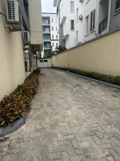 Max Topaz - Stylish 1-Bedroom Apartment in Lekki - 9