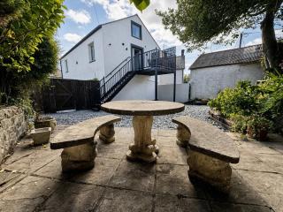 Hen Ystorfa - Deluxe Garden Apartment - 0