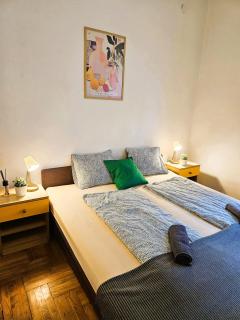 Central Rooms with private bathrooms - 3