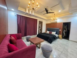 4BHK apartment for party - 9