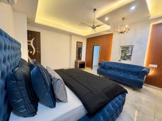 4BHK apartment for party - 8