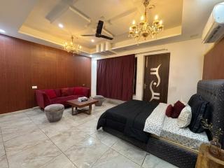 4BHK apartment for party - 6