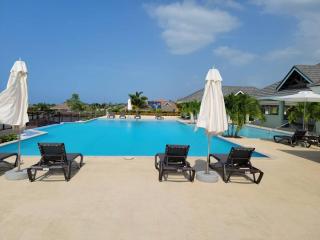 1BR Villa with pool access - 6