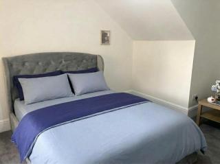Top-Floor Ensuite near Saggart luas - 2