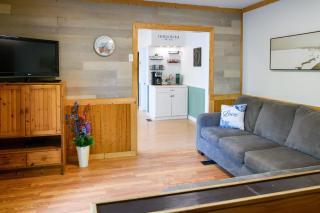 Modern Cabin Retreat with Patio & Outdoor Firepit - 4