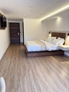 Aira Hotel - 7