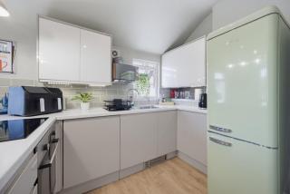 Charming Flat, short Distance from Stadium & City - 4