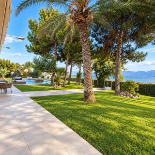 Zoza Luxury villa isthmia by the sea with private pool - 2