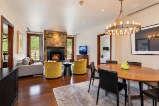 Platinum Vail Solaris 2 Bedroom Vacation Rental Set At The Base Of The Mountain Just Steps From The Gondola - 9