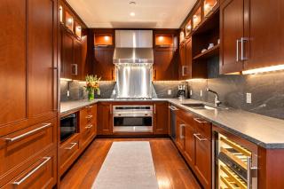 Platinum Vail Solaris 2 Bedroom Vacation Rental Set At The Base Of The Mountain Just Steps From The Gondola - 6