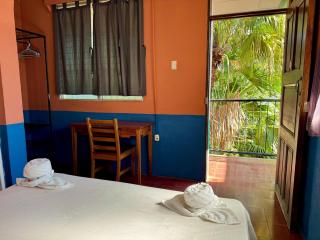 Hostal Harvest House - 8