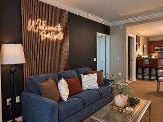 LUXE 702 MGM Signature with Balcony - 8