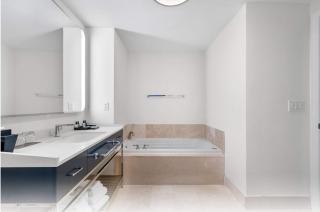 FontaineBleau Miami Beach Tresor Private Luxury Suites - 7