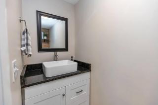 *NEW* Beautiful 3 floor Townhome with Sauna - 1
