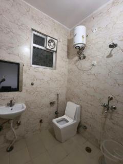 Hotel Prishani Suites - 3