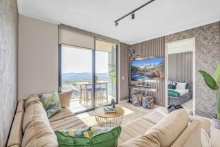 Luxury 2 bed, 2 bath Apartment Ellipse Waterfall - 0