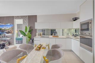 Luxury 2 bed, 2 bath Apartment Ellipse Waterfall - 7