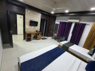 Hotel Pooja Stay - 2