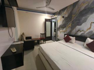 Hotel Pooja Stay - 1
