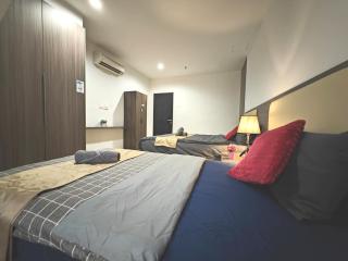 Metra Home 1BR 3-5 pax Ayer Keroh Side by Side MITC - 7