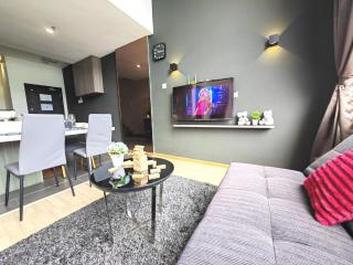 Metra Home 1BR 3-5 pax Ayer Keroh Side by Side MITC - 0
