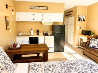 River & Loon Mountain View Studio with Balcony and Pool - Lincoln - 7