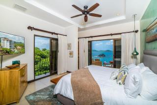 Oceanfront Infinity Pool and Sunset Veranda - 7