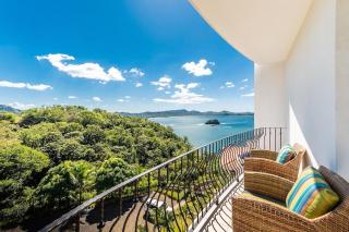 Oceanfront Infinity Pool and Sunset Veranda - 5