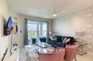 Comfy Lakeview 3BR with 2 Clubhouses & Waterpark - 4