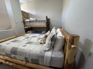 Studio Loft with Pool and Hot Tub near Loon Mountain - 9