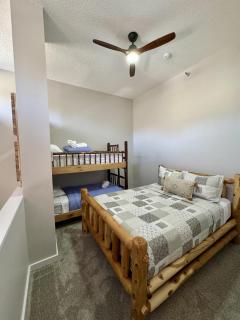 Studio Loft with Pool and Hot Tub near Loon Mountain - 7
