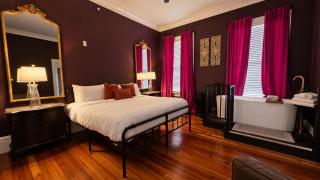 No Car Needed King Bed Balcony Abercorn And York-2 - 5