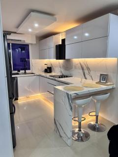 Modern Studio w Pool, Garden and Constant Water Supply - 8