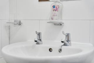 One Bedroom House by Brookland Stays Serviced Accommodation & Short Lets in Blackpool with Free WiFi - 4