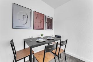 One Bedroom House by Brookland Stays Serviced Accommodation & Short Lets in Blackpool with Free WiFi - 0