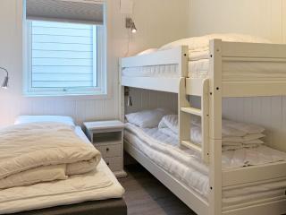 8 person holiday home in Urangsvåg - Ervik - 4