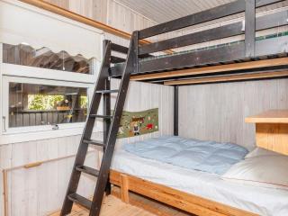 Tranquil Waterside Retreat-By Traum - 8