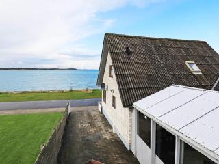 Seaside Retreat in Hvalpsund-By Traum - 2