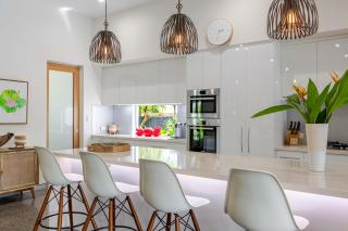 11 Sonata Close - 4 Bedroom Luxury House by the Beach - 1