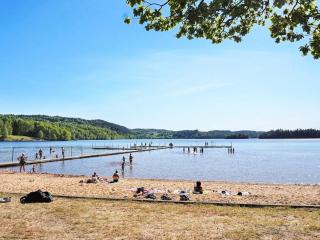 Tranquil Lake View Cottage-By Traum - 3