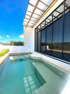 Majestic View House - 0