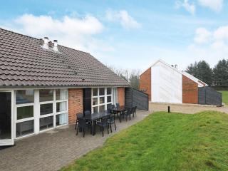 4 person holiday home on a holiday park in Blåvand - 6