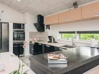 Luxurious Retreat in Henne Strand-By Traum - 1