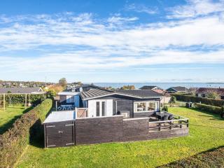 Panoramic Cottage Retreat-By Traum - 8