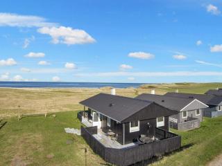 Family Holiday Home by North Sea - 9