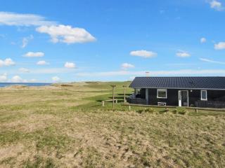 Family Holiday Home by North Sea - 2